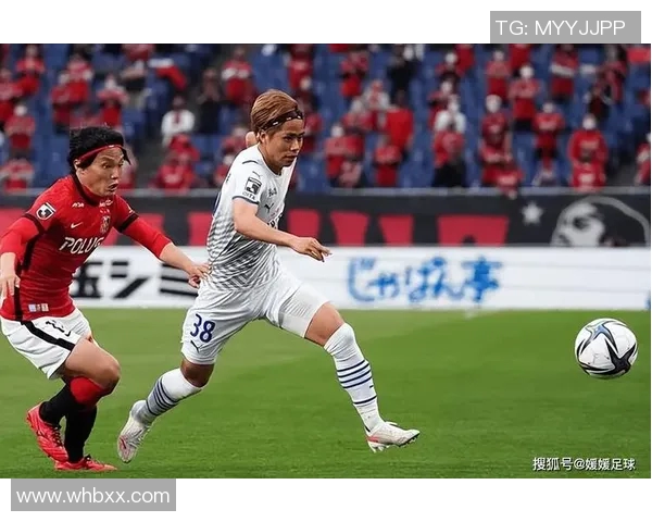 冈山绿稚与长崎航海的激烈对决展现足球魅力与团队精神